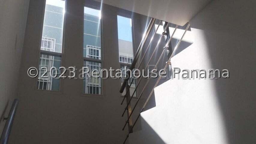 Exclusive Townhouse - Hermosa casa en Brisas del Golf